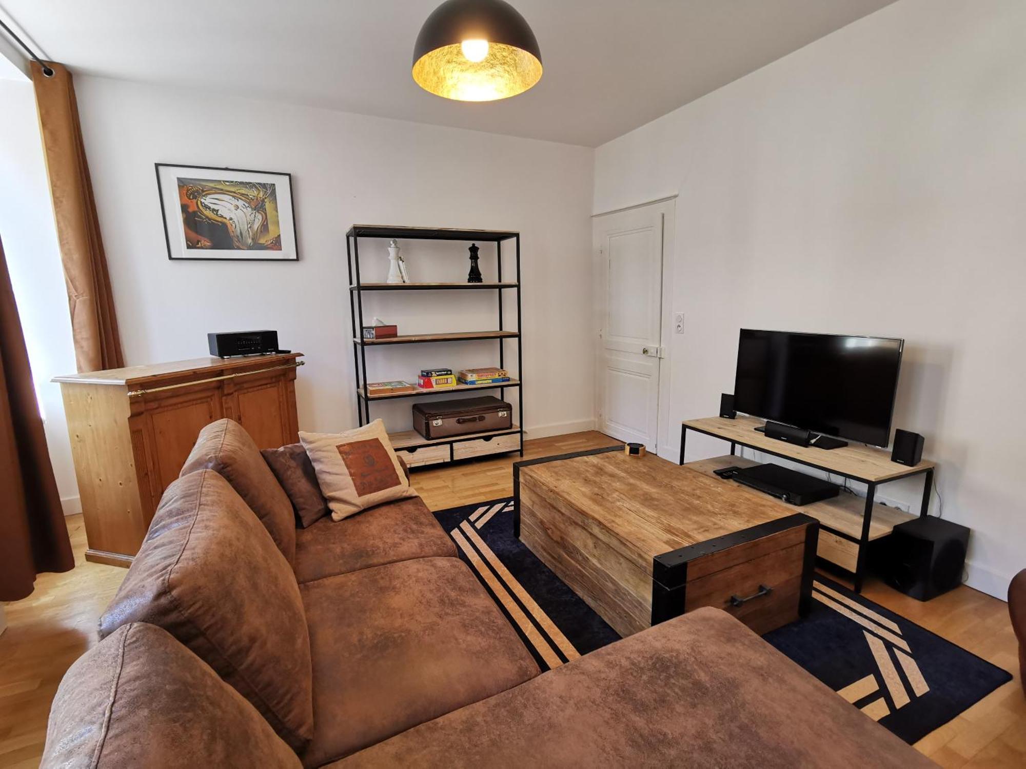 Appartement 3 Chambres Au Coeur Du Jura, Ideal Famille Salins-les-Bains Exterior foto